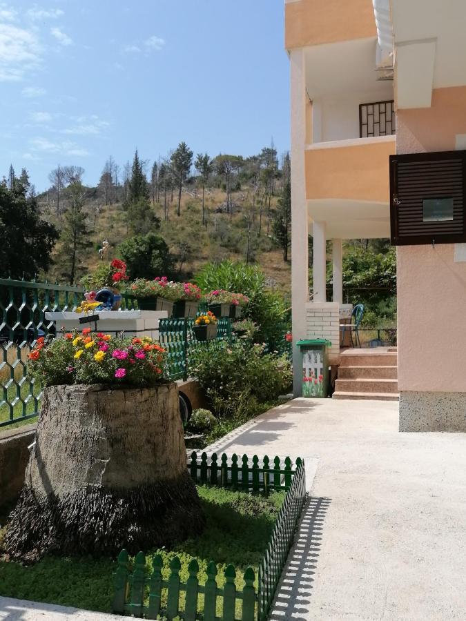 Apartament Dom Za Odmor J&S Sutomore Zewnętrze zdjęcie
