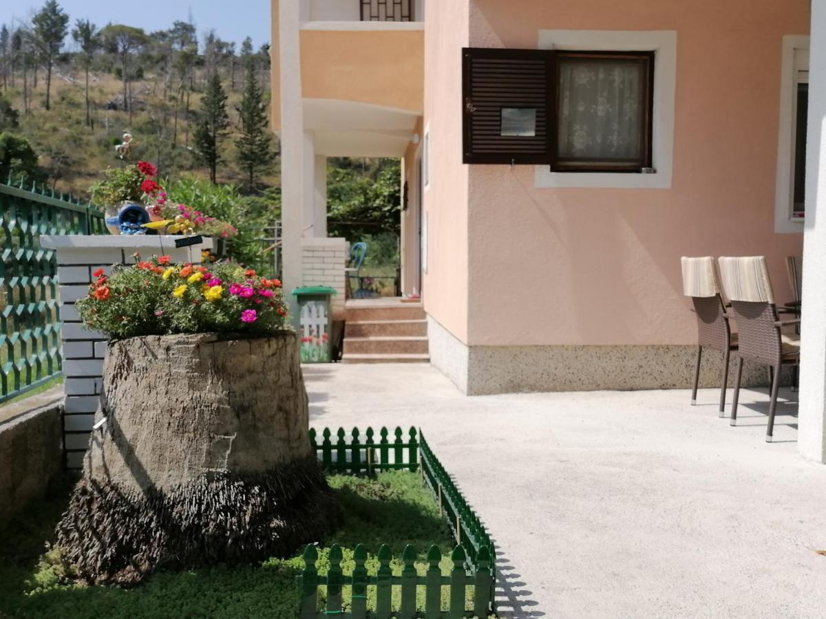 Apartament Dom Za Odmor J&S Sutomore Zewnętrze zdjęcie