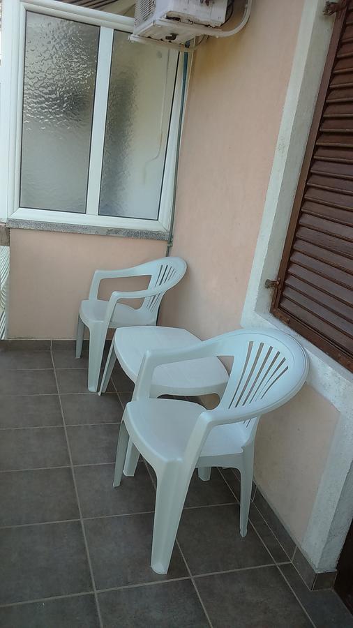 Apartament Dom Za Odmor J&S Sutomore Zewnętrze zdjęcie